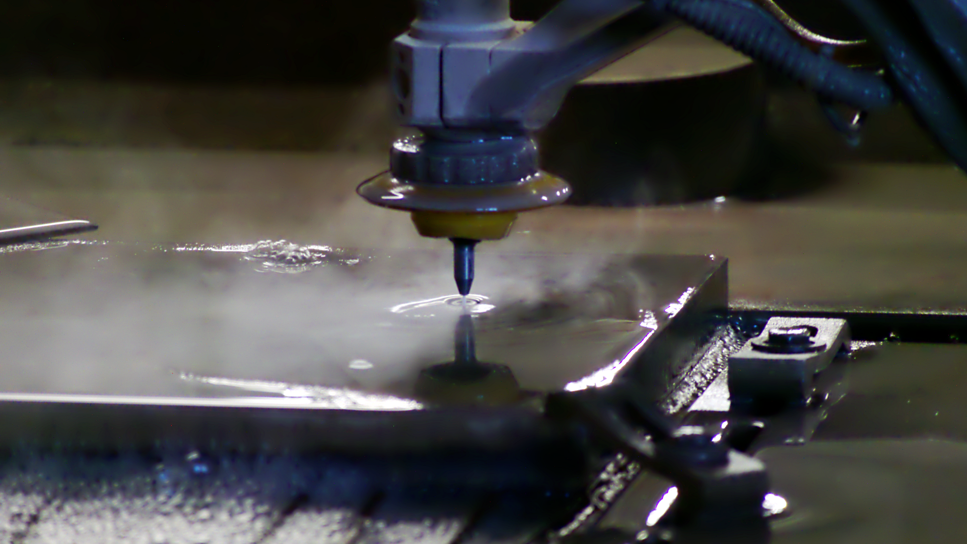 cwj-waterjet-cutting-head